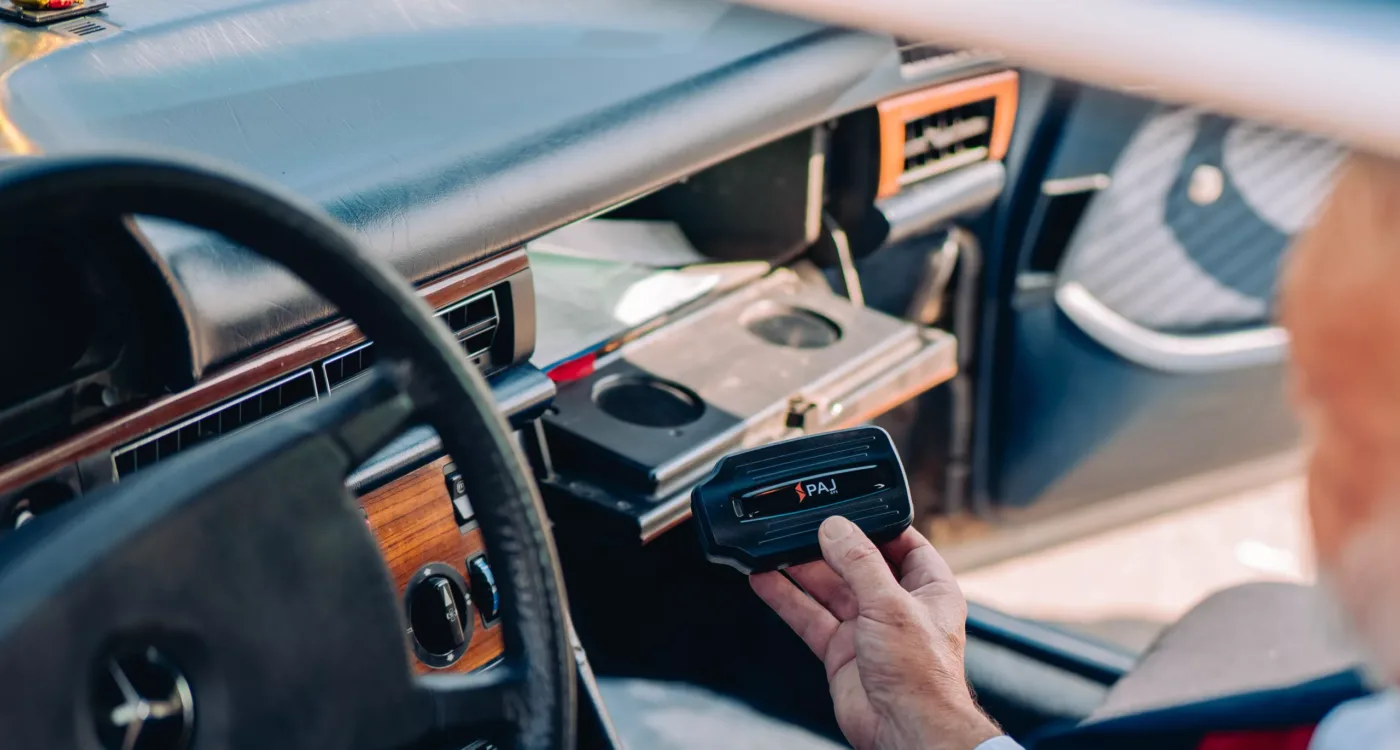 Auto orten mit der Power Finder 4G