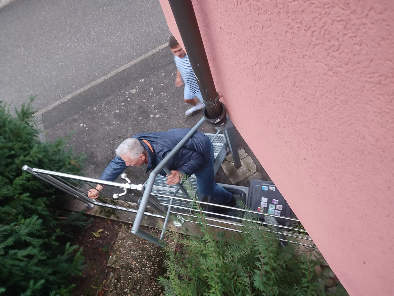 PAJ stories People finder